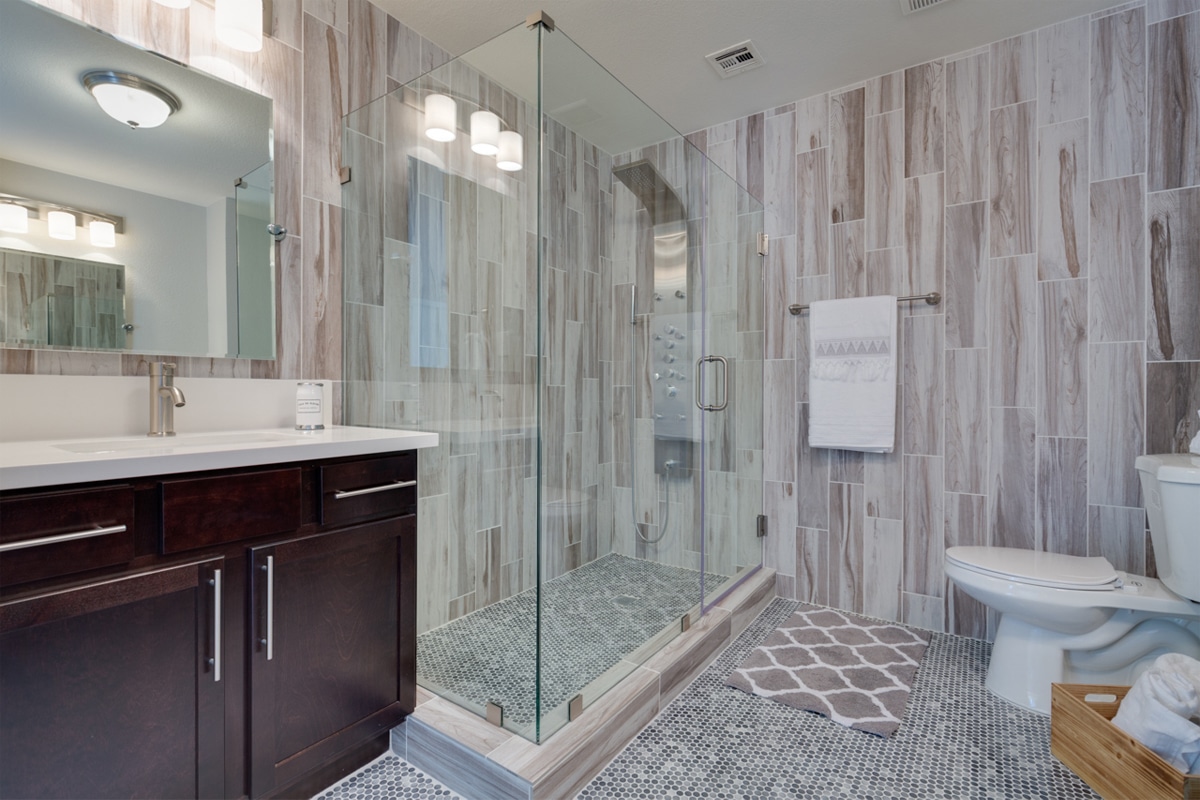 Custom Glass Shower Enclosures & Installation in Las Vegas